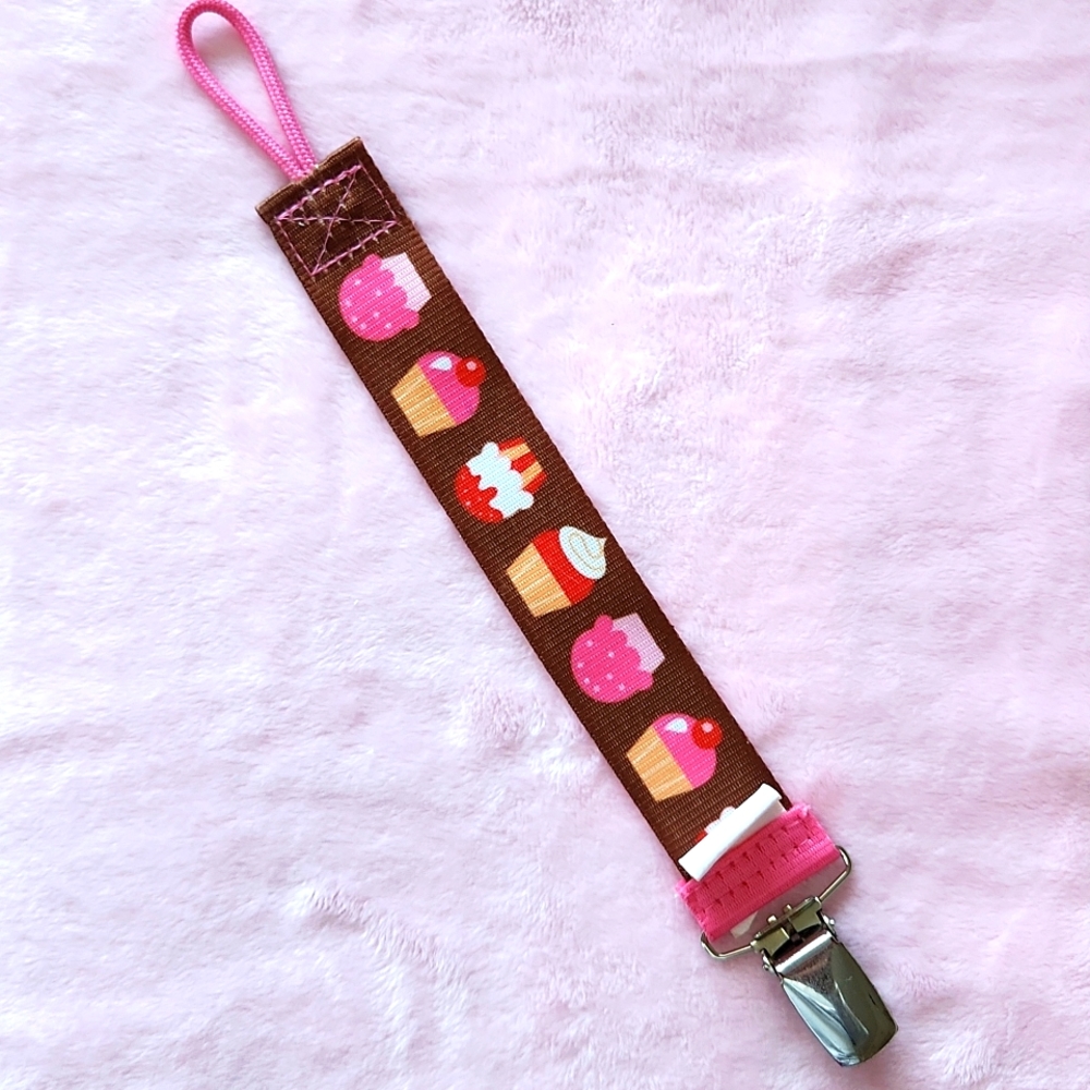NWOT Pacifier Clip